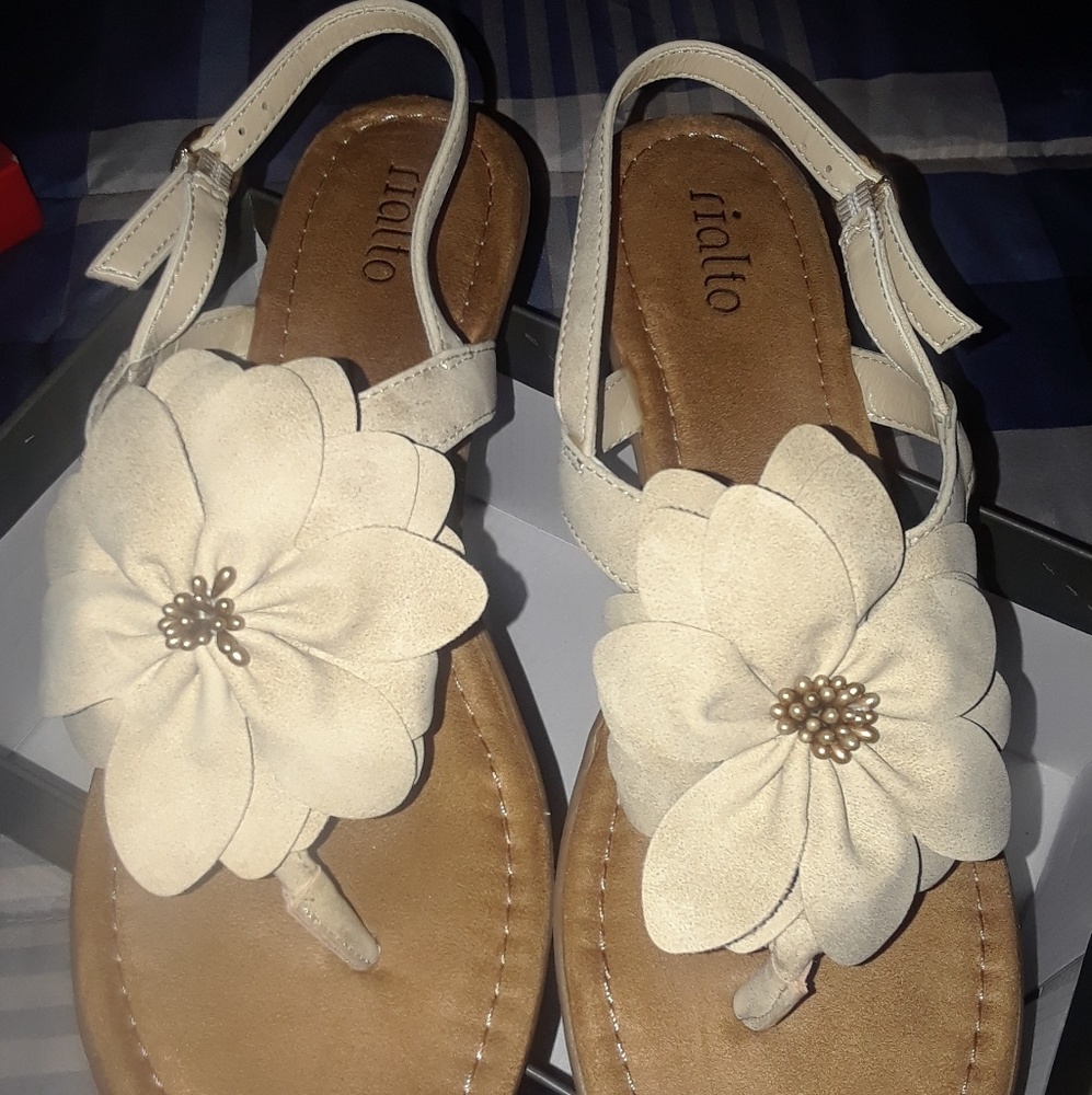 Tan/Nude Sandals